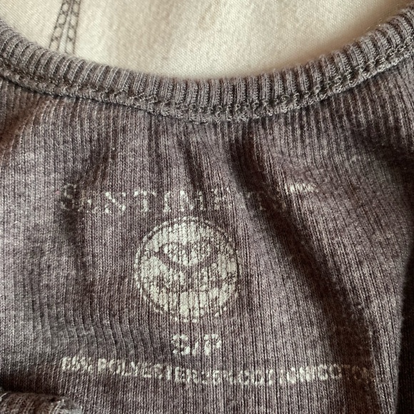 GREY TANK TOP WITH BUTTON AND WHITE RUFFLE DETAILS SIZE S - Picture 3 of 3